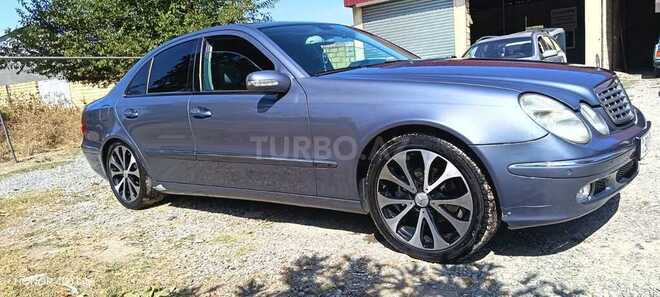 Mercedes E 220 2003, 245,000 km - 2.2 l - Şəki