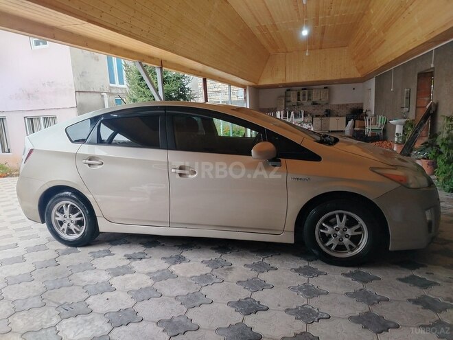 Toyota Prius 2010, 555,000 km - 1.8 л - Zaqatala