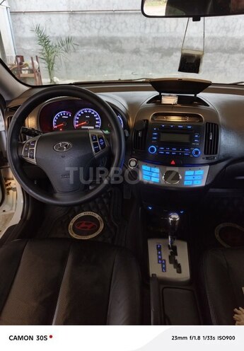 Hyundai Elantra 2010, 274,500 km - 2.0 л - Lənkəran