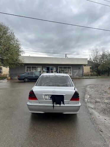 Mercedes C 240 1998, 360,000 km - 2.4 l - Salyan