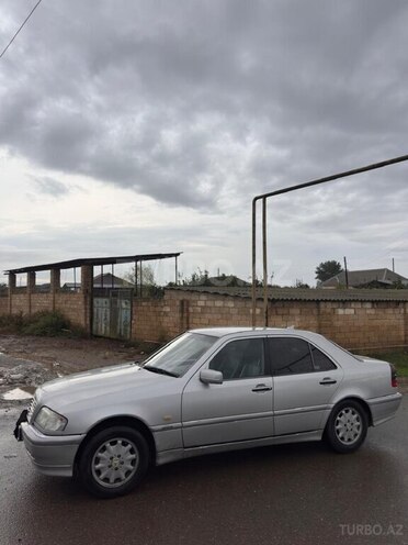 Mercedes C 240 1998, 360,000 km - 2.4 l - Salyan