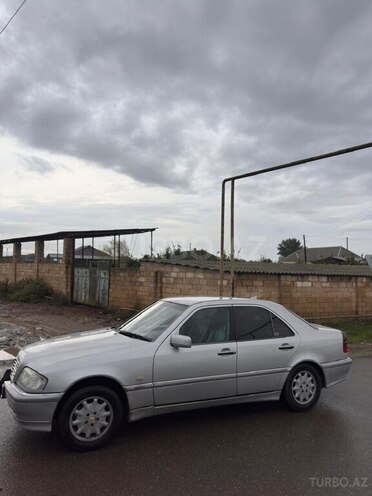 Mercedes C 240 1998, 360,000 km - 2.4 l - Salyan