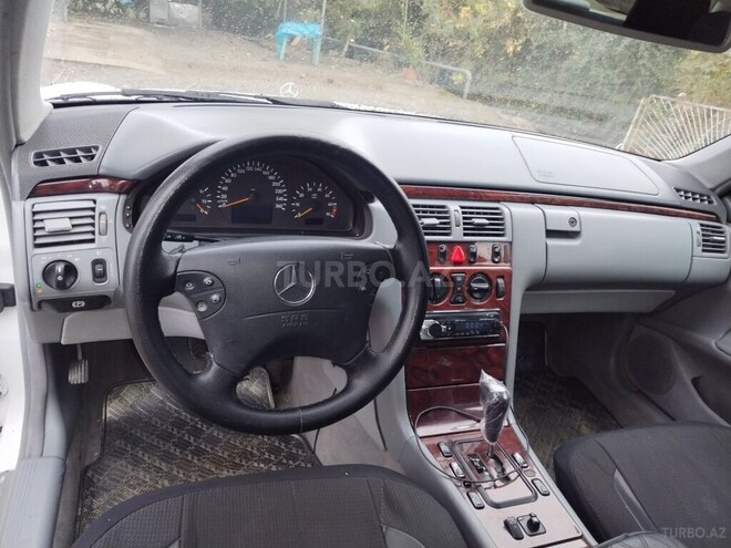 Mercedes E 280 2000, 330,000 km - 2.8 l - Kürdəmir