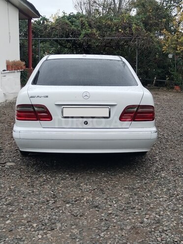 Mercedes E 280 2000, 330,000 km - 2.8 l - Kürdəmir