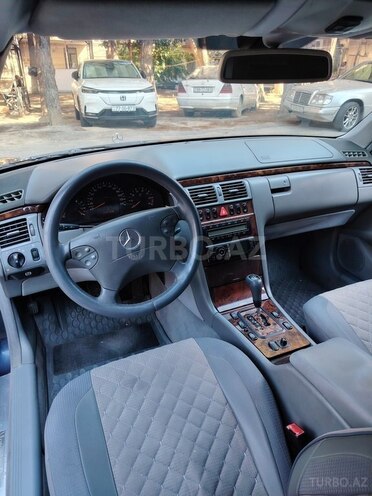 Mercedes E 240 2000, 295,000 km - 2.4 l - Bakı