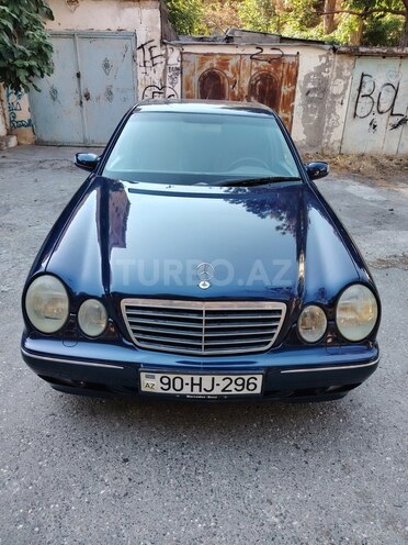 Mercedes E 240 2000, 295,000 km - 2.4 l - Bakı