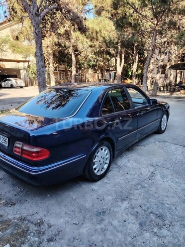 Mercedes E 240 2000, 295,000 km - 2.4 l - Bakı