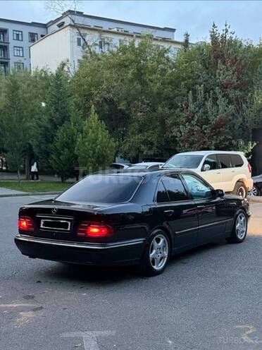 Mercedes E 320 2000, 352,698 km - 3.2 l - Bakı