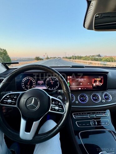 Mercedes E 220 d 4MATIC 2018, 183,000 km - 2.0 l - Bakı