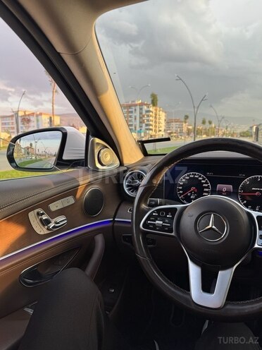 Mercedes E 220 d 4MATIC 2018, 183,000 km - 2.0 l - Bakı