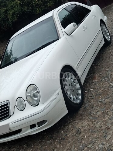 Mercedes E 280 2000, 330,000 km - 2.8 l - Kürdəmir