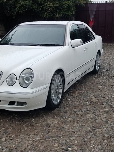 Mercedes E 280 2000, 330,000 km - 2.8 l - Kürdəmir