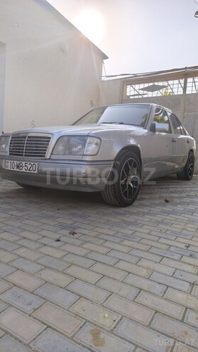 Mercedes 200 E 1984, 400,000 km - 2.0 l - Bakı