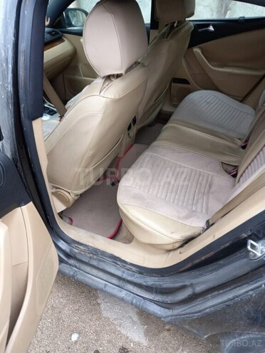 Volkswagen Passat 2006, 400,000 km - 2.0 л - Bakı