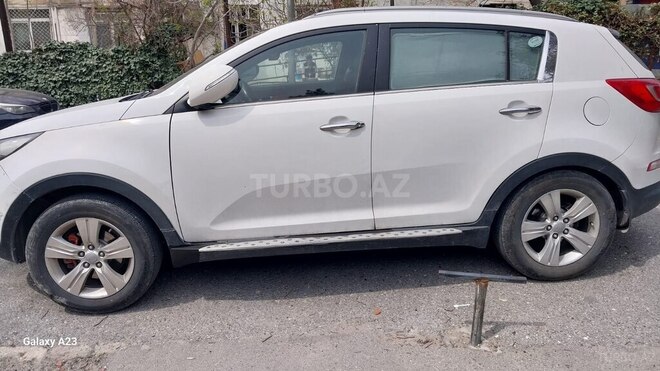 Kia Sportage 2011, 215,000 km - 2.0 l - Bakı