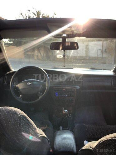 Opel Vectra 1996, 250,000 km - 1.8 l - Bakı