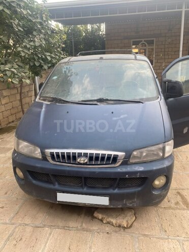 Hyundai H-1 1998, 500,000 km - 2.5 l - Salyan