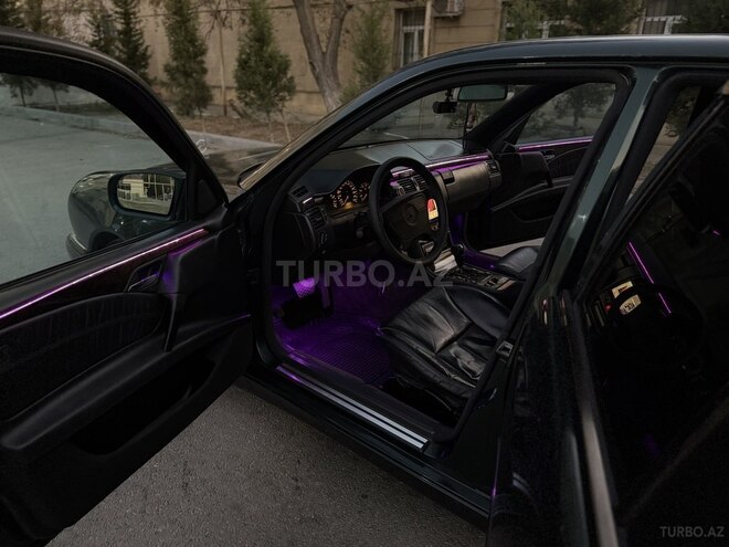 Mercedes E 240 1998, 378,000 km - 2.4 л - Sumqayıt