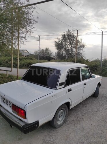 LADA (VAZ) 2107 2006, 11,155 km - 1.6 l - Salyan