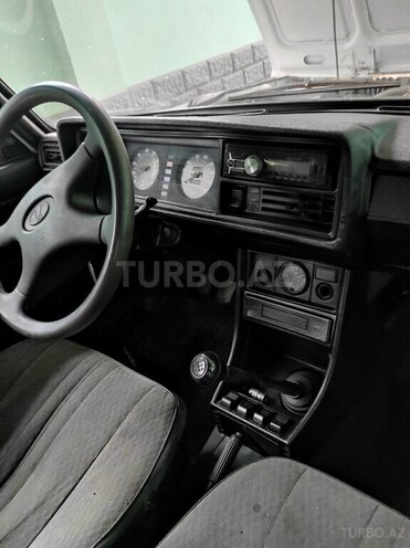 LADA (VAZ) 2107 2006, 11,155 km - 1.6 l - Salyan