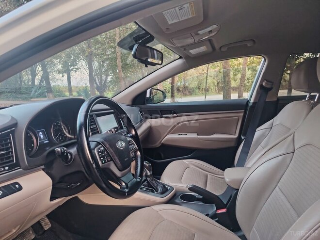 Hyundai Elantra 2016, 159,325 km - 2.0 l - Sabirabad