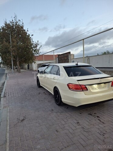 Mercedes E 220 2015, 494,500 km - 2.1 л - Bakı