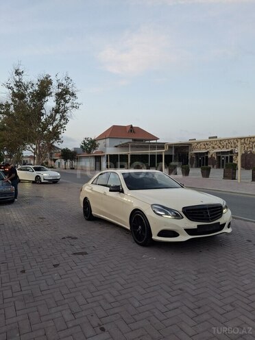 Mercedes E 220 2015, 494,500 km - 2.1 л - Bakı