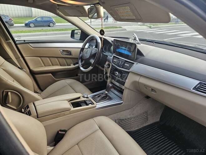 Mercedes E 220 2011, 295,000 km - 2.1 л - Bakı