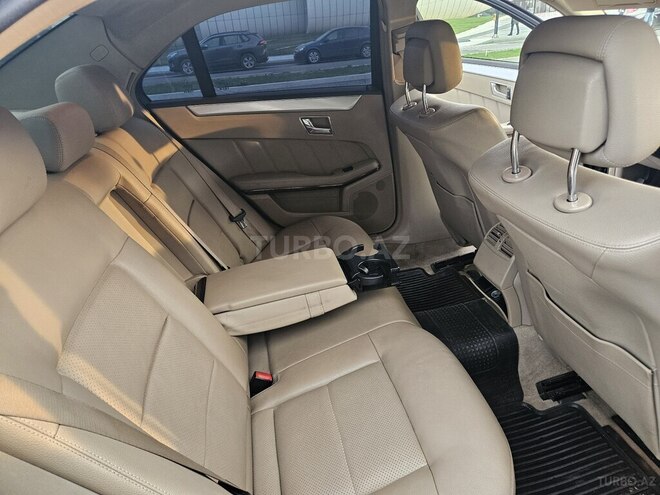 Mercedes E 220 2011, 295,000 km - 2.1 л - Bakı