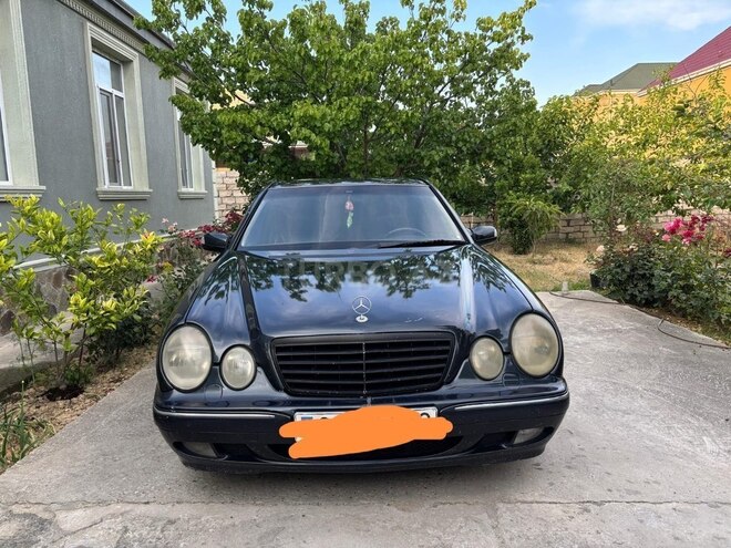 Mercedes E 270 2001, 575,960 km - 2.7 l - Bakı