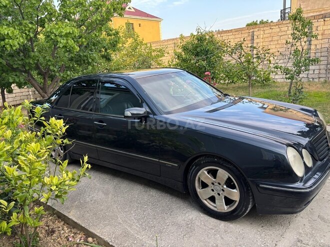Mercedes E 270 2001, 575,960 km - 2.7 l - Bakı