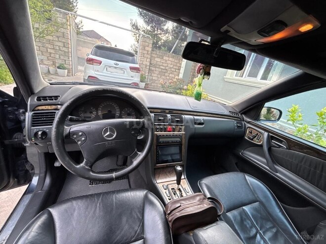 Mercedes E 270 2001, 575,960 km - 2.7 l - Bakı