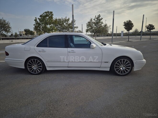 Mercedes E 320 2001, 350,000 km - 3.2 l - Bakı
