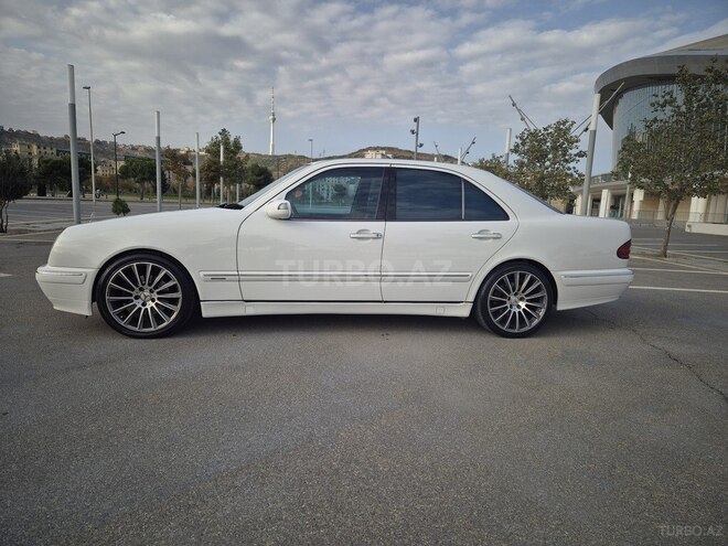 Mercedes E 320 2001, 350,000 km - 3.2 l - Bakı