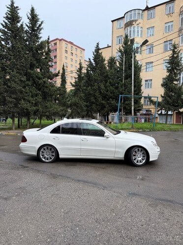 Mercedes E 270 2003, 170,000 km - 2.7 l - Bakı