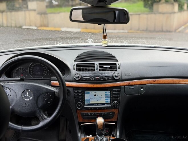 Mercedes E 270 2003, 170,000 km - 2.7 l - Bakı