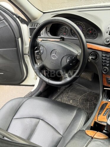 Mercedes E 270 2003, 170,000 km - 2.7 l - Bakı