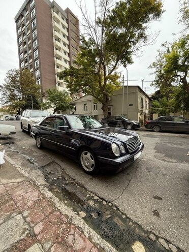 Mercedes E 280 1998, 330,000 km - 2.8 l - Bakı