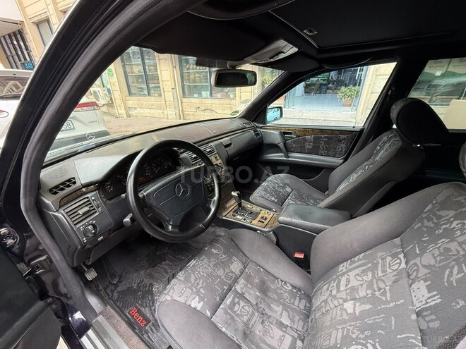 Mercedes E 280 1998, 330,000 km - 2.8 l - Bakı