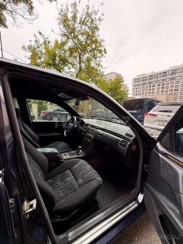 Mercedes E 280 1998, 330,000 km - 2.8 l - Bakı