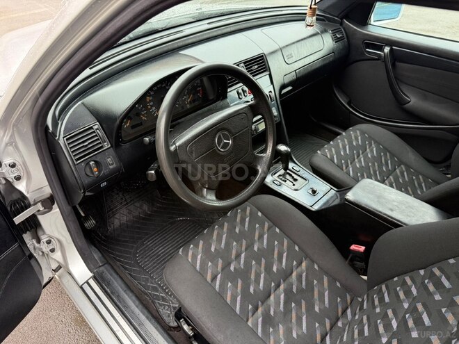 Mercedes C 200 2000, 321,400 km - 2.0 l - Bakı
