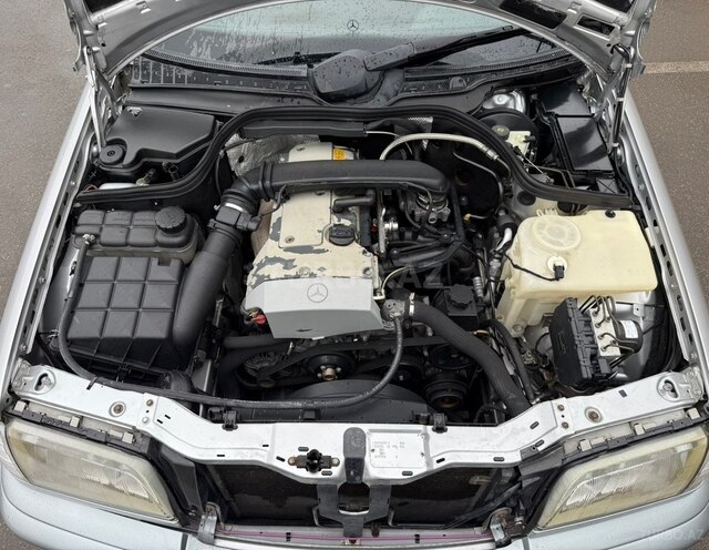 Mercedes C 200 2000, 321,400 km - 2.0 l - Bakı