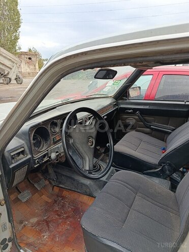 GAZ 24 1988, 85,000 km - 2.5 l - Xaçmaz