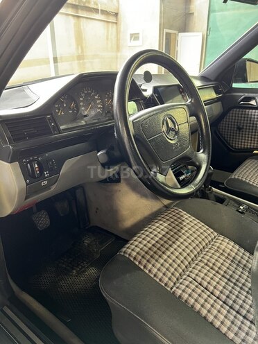 Mercedes 220 E 1995, 300,000 km - 2.2 l - Sumqayıt