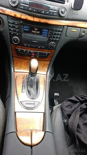 Mercedes E 270 2002, 327,258 km - 2.7 l - Bakı