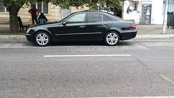 Mercedes E 270 2002, 327,258 km - 2.7 l - Bakı