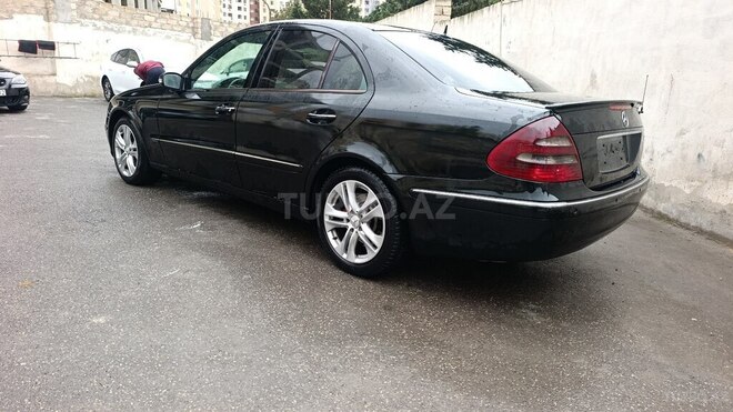 Mercedes E 270 2002, 327,258 km - 2.7 l - Bakı