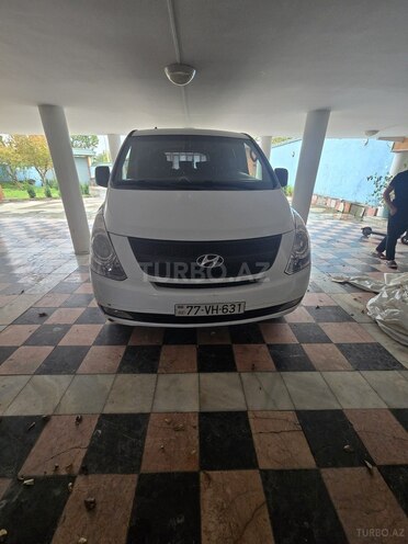 Hyundai H-1 2010, 310,000 km - 2.5 л - Balakən