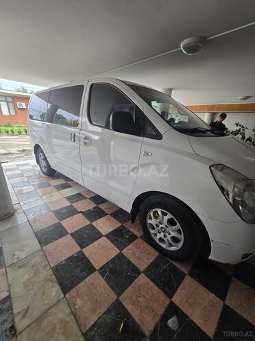 Hyundai H-1 2010, 310,000 km - 2.5 л - Balakən