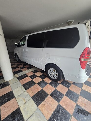 Hyundai H-1 2010, 310,000 km - 2.5 л - Balakən